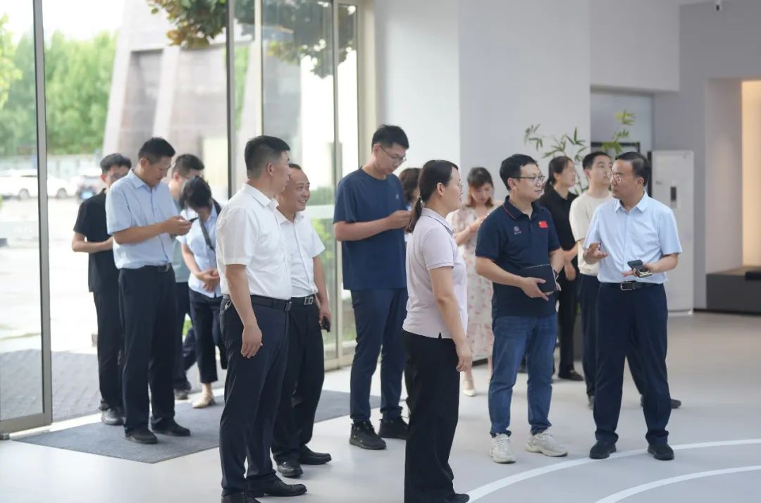 綠色建材產(chǎn)業(yè)鏈融鏈固鏈再發(fā)力！哈工大王代玉教授一行蒞臨天意機(jī)械、卓越精